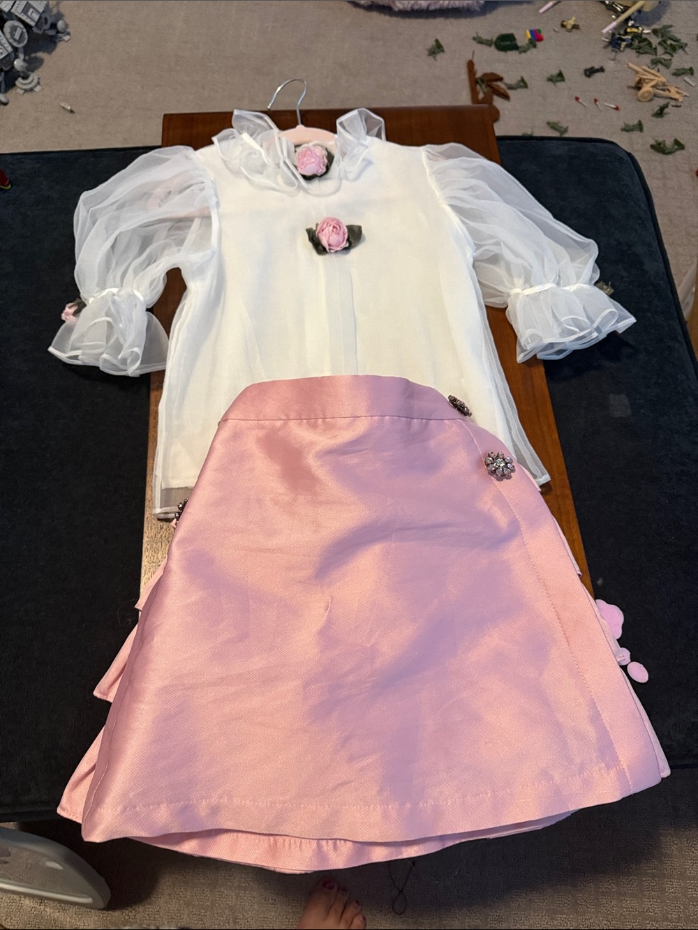 Like New Mama Luma Girls Pink Satin Skirt with White Puff-Sleeve Top
